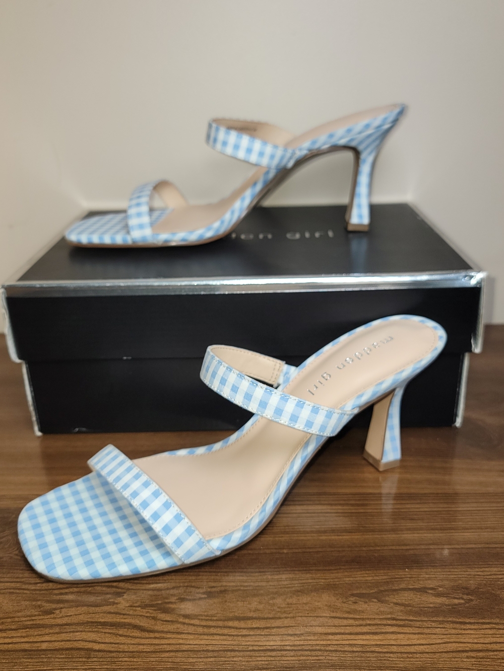 Madden Girl Women's Blue Gingham Strap Sandals - Size 8.5 - Picture 4 of 5
